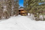 Cozy big mountain home perfect for your trip to Whitefish 
